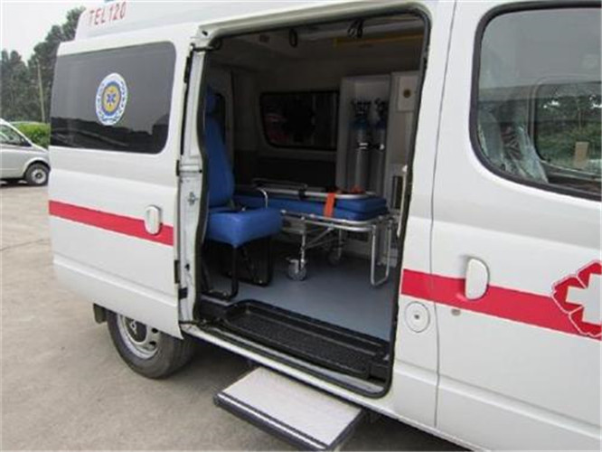 感城镇救护车出租服务案例7