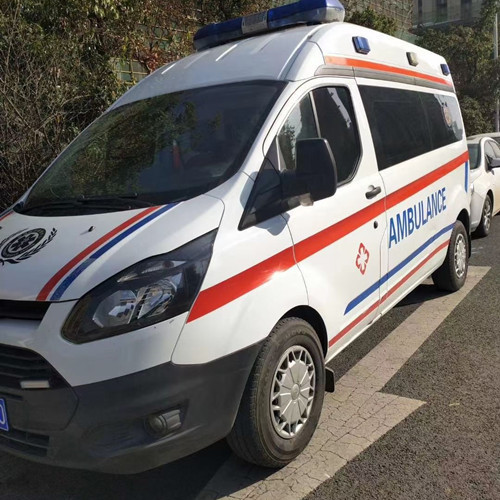 感城镇品质救护车出租,为您的健康出行负责