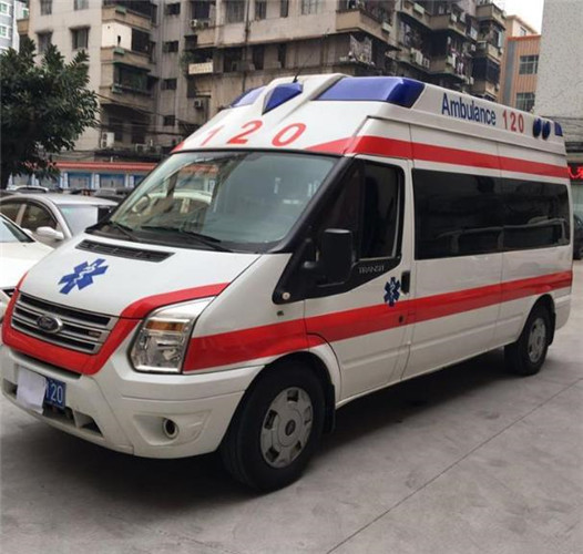 感城镇信赖我们的救护车出租,让转院不再艰难
